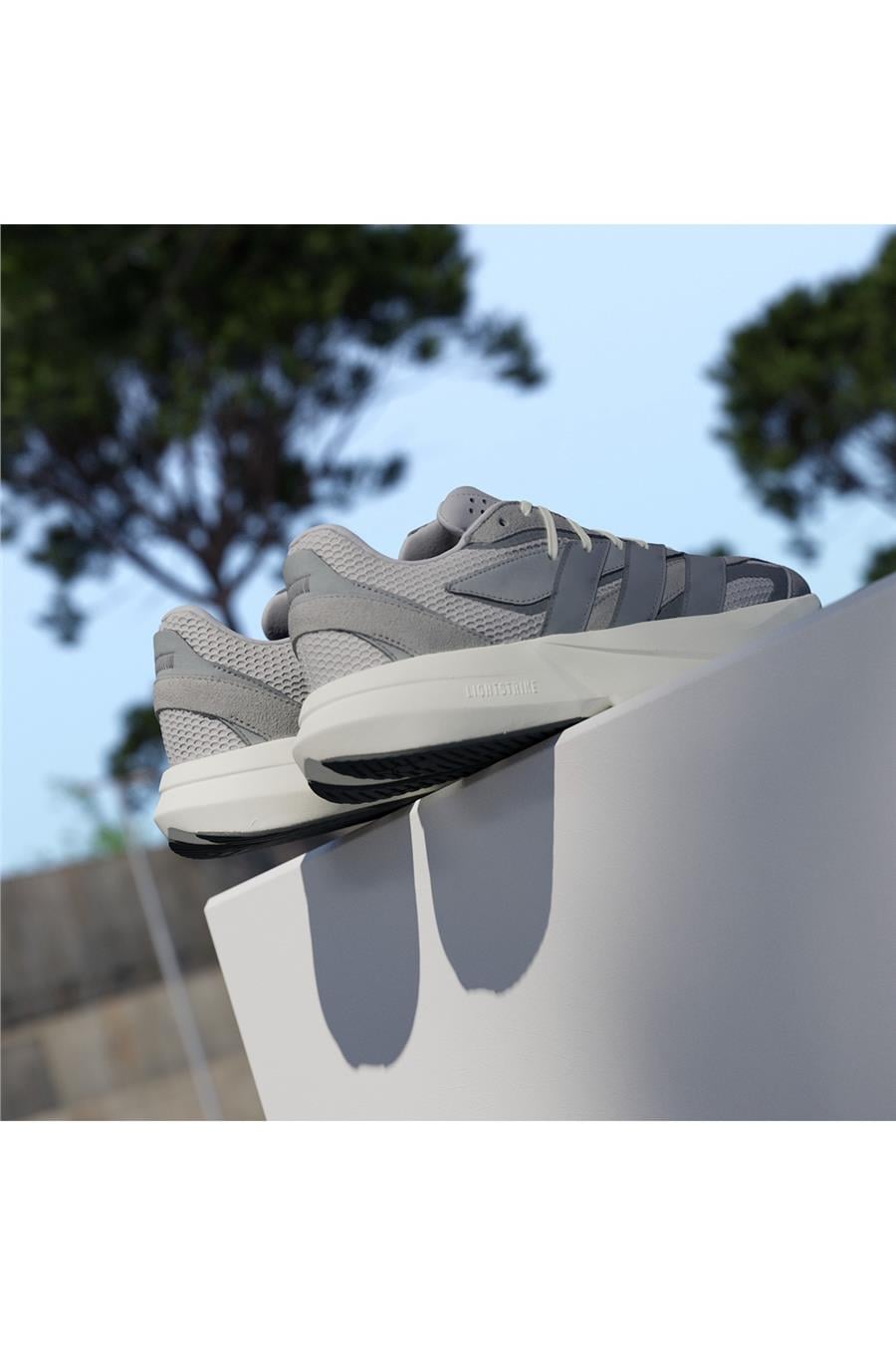 adidas Erkek   Koşu Ayakkabısı LIGHTBLAZE IH8607