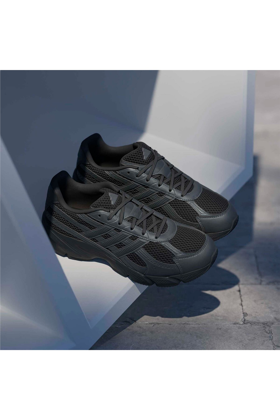 adidas Erkek Koşu Ayakkabısı TECHNOCHAOS 2000 KI5571