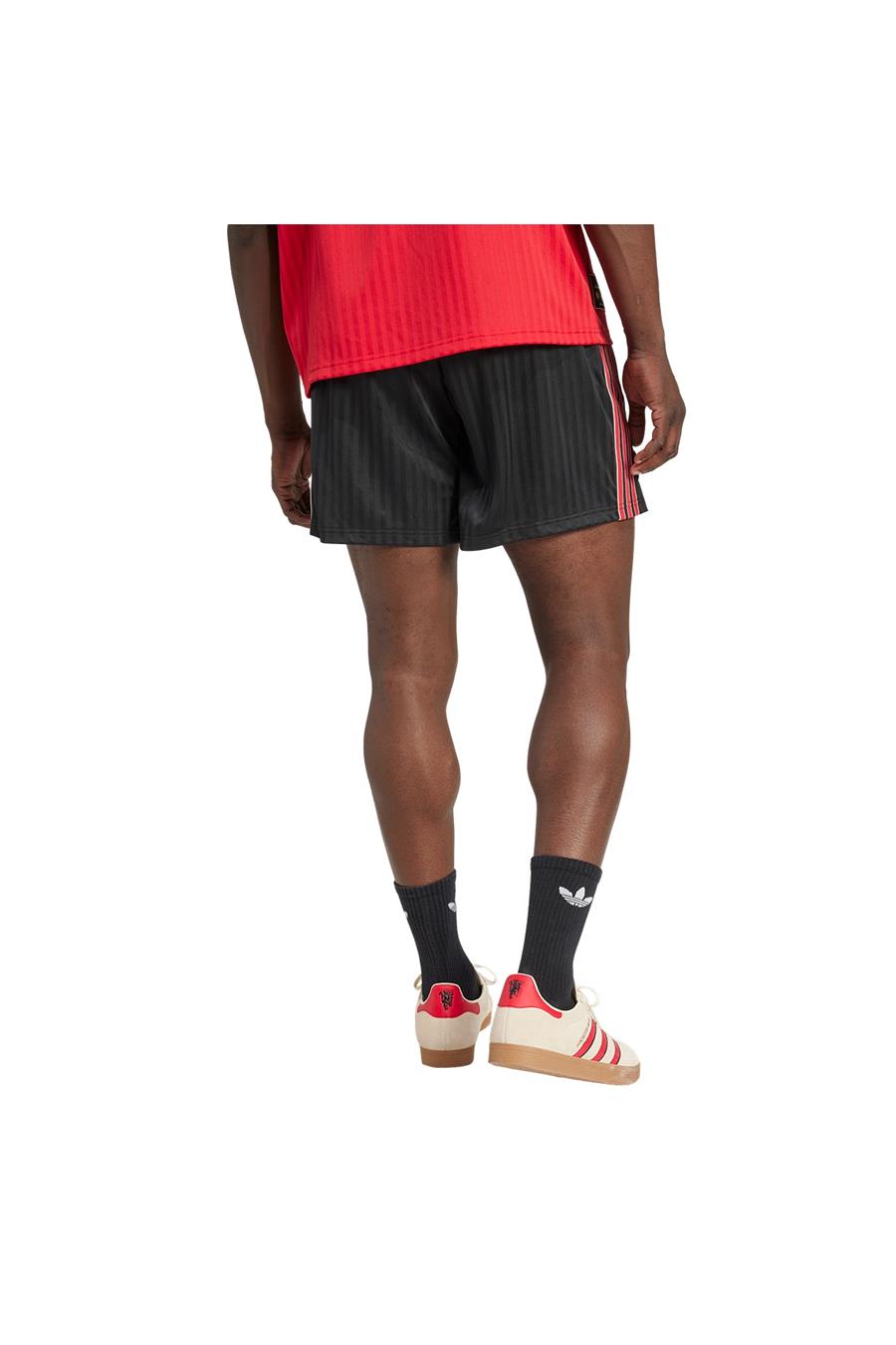 adidas Erkek  Siyah  SHORTS (1/2) MUFC ICON SHO JF0356