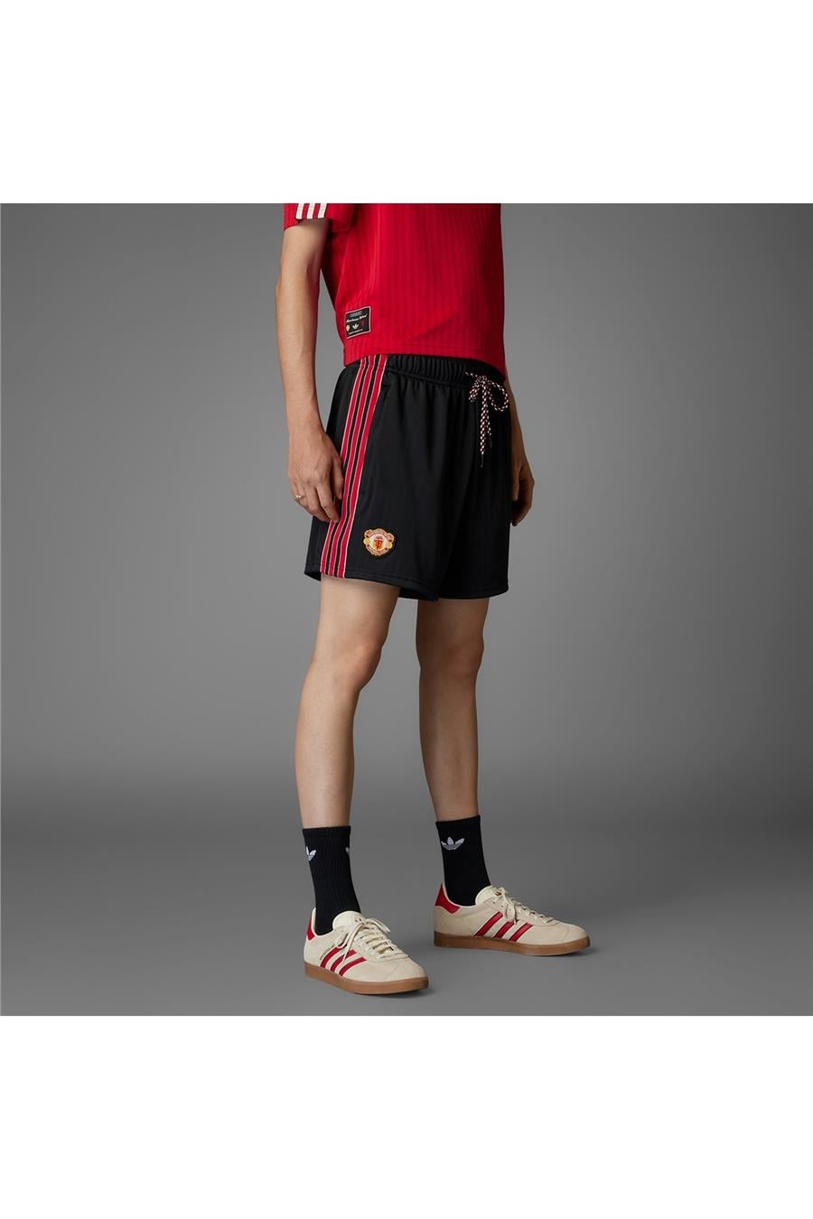 adidas Erkek  Siyah  SHORTS (1/2) MUFC ICON SHO JF0356