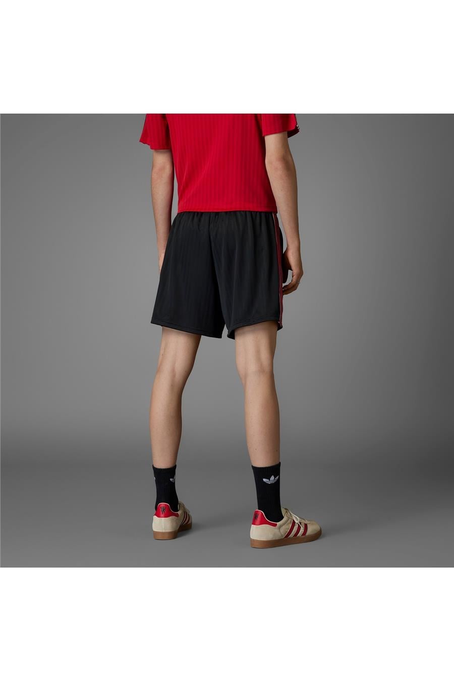 adidas Erkek  Siyah  SHORTS (1/2) MUFC ICON SHO JF0356