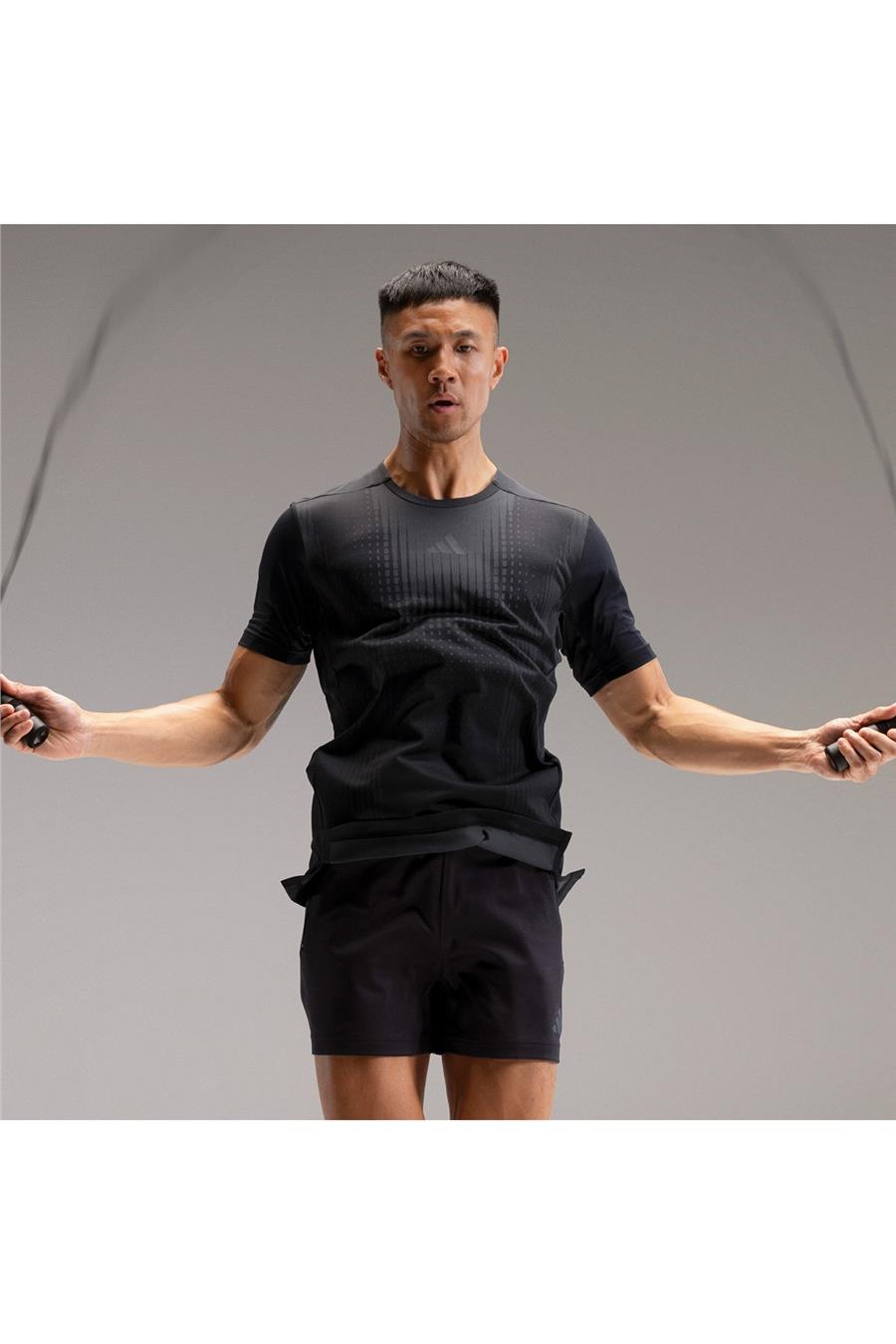 adidas Erkek  Siyah  T-shirt AIRCHILL TEE Siyah JI8196