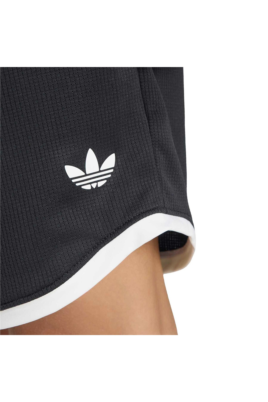 adidas Erkek Şort CLASSICS SHORT KY8884