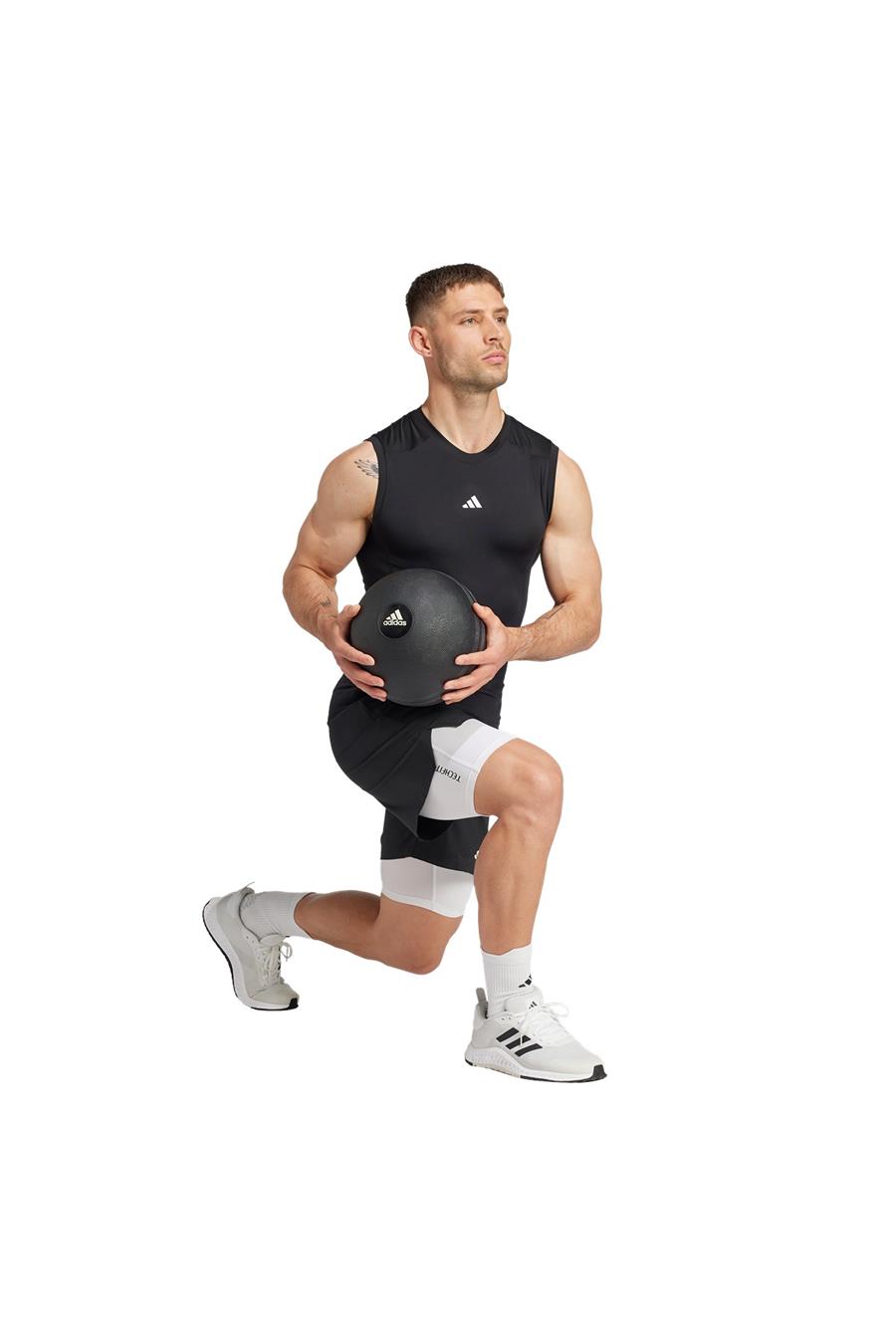 adidas Erkek   T-shirt TF BASE SHORT T IW5838