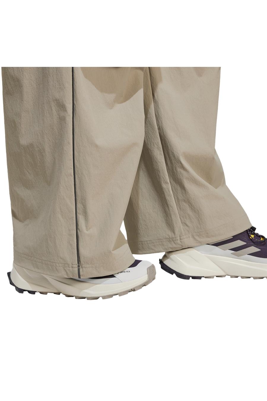 adidas Kadın  Bej  PANTOLON NG W A.R WVN P JD5846