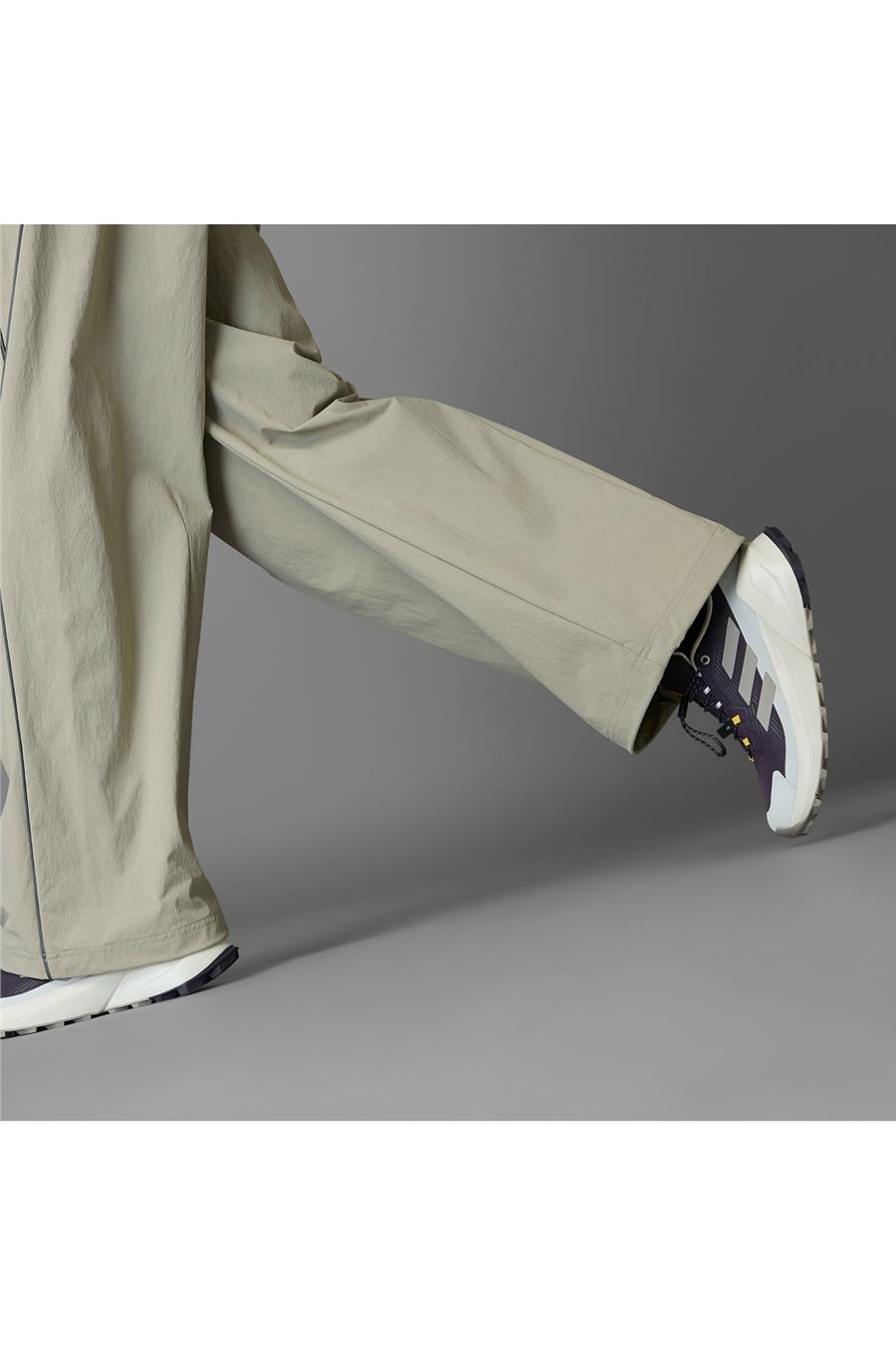 adidas Kadın  Bej  PANTOLON NG W A.R WVN P JD5846