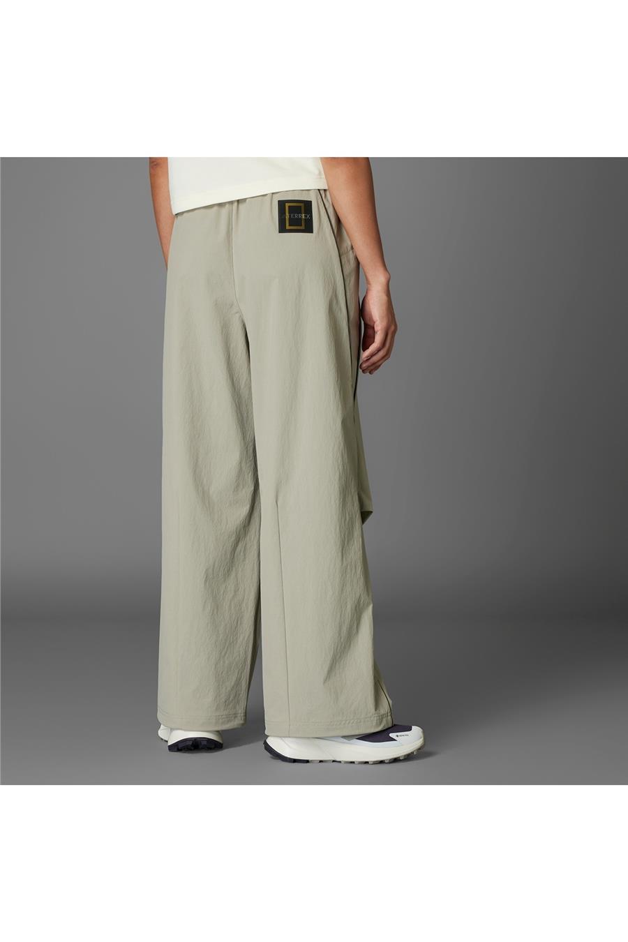 adidas Kadın  Bej  PANTOLON NG W A.R WVN P JD5846