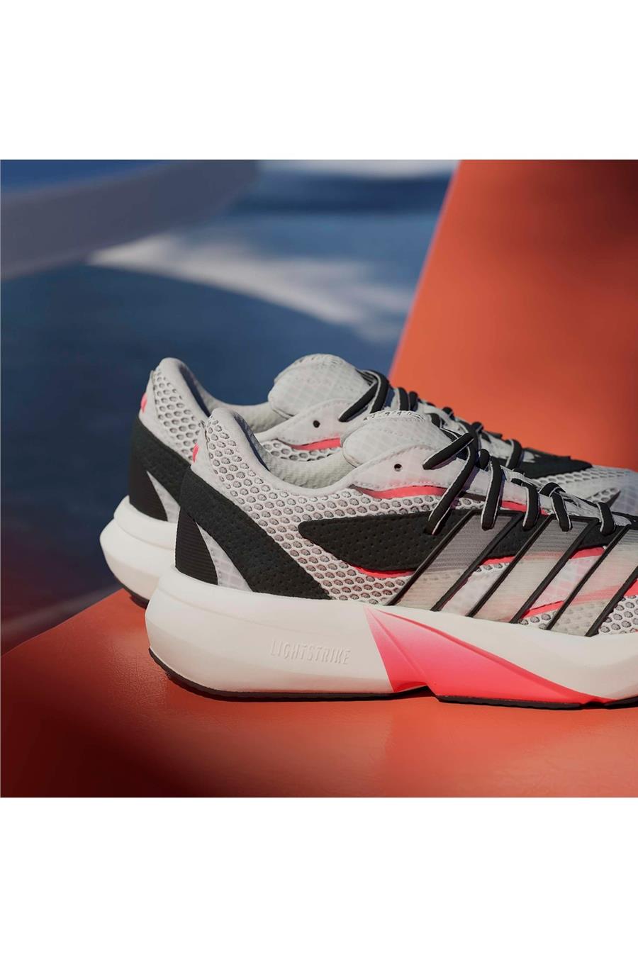 adidas Kadın  Beyaz  Koşu Ayakkabısı LIGHTBLAZE HQ9347