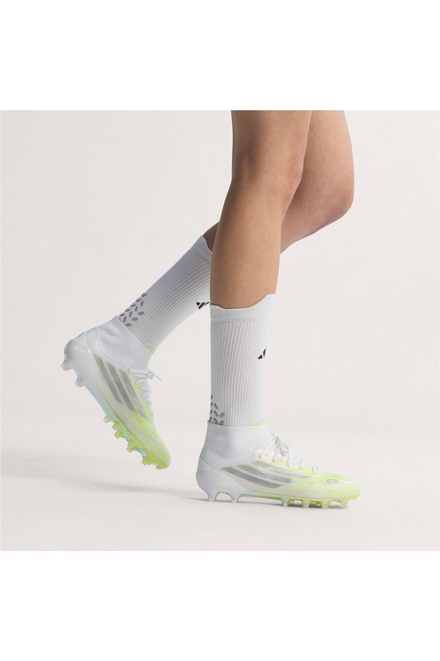 adidas Kadın  Beyaz  Krampon F50 SPARKFUSION ELITE FG/AG JR6474