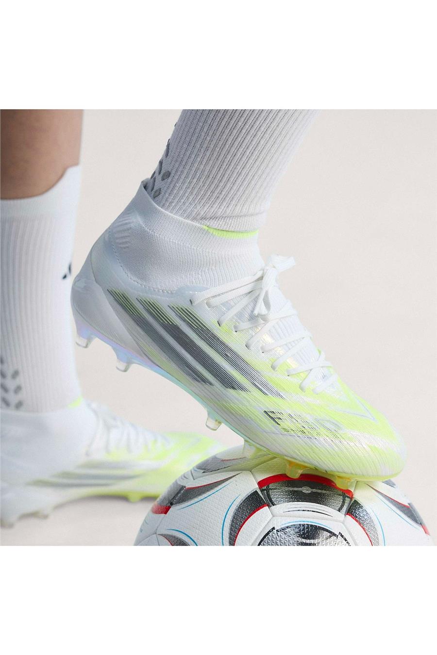 adidas Kadın  Beyaz  Krampon F50 SPARKFUSION ELITE FG/AG JR6474
