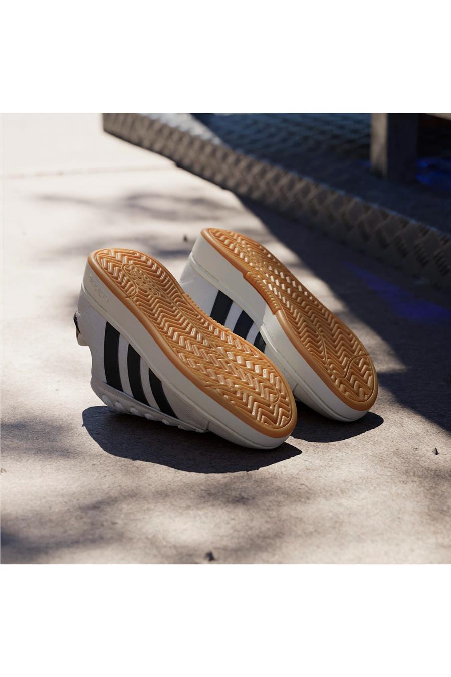 adidas Kadın  Beyaz  Yürüyüş Ayakkabısı GRAND COURT ALPHA 00s JP7631