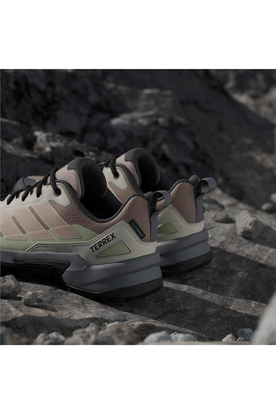 adidas Kadın Bot Terrex Eastrail 3 Climaproof Hiking Shoes KJ8961
