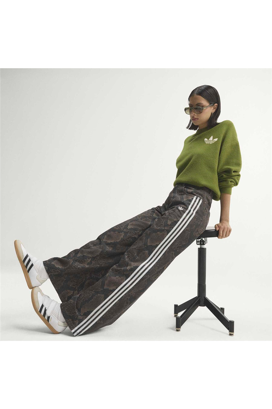 adidas Kadın Eşofman Altı SNAKE PRINT DENIM LOOSE PANTS KY0631