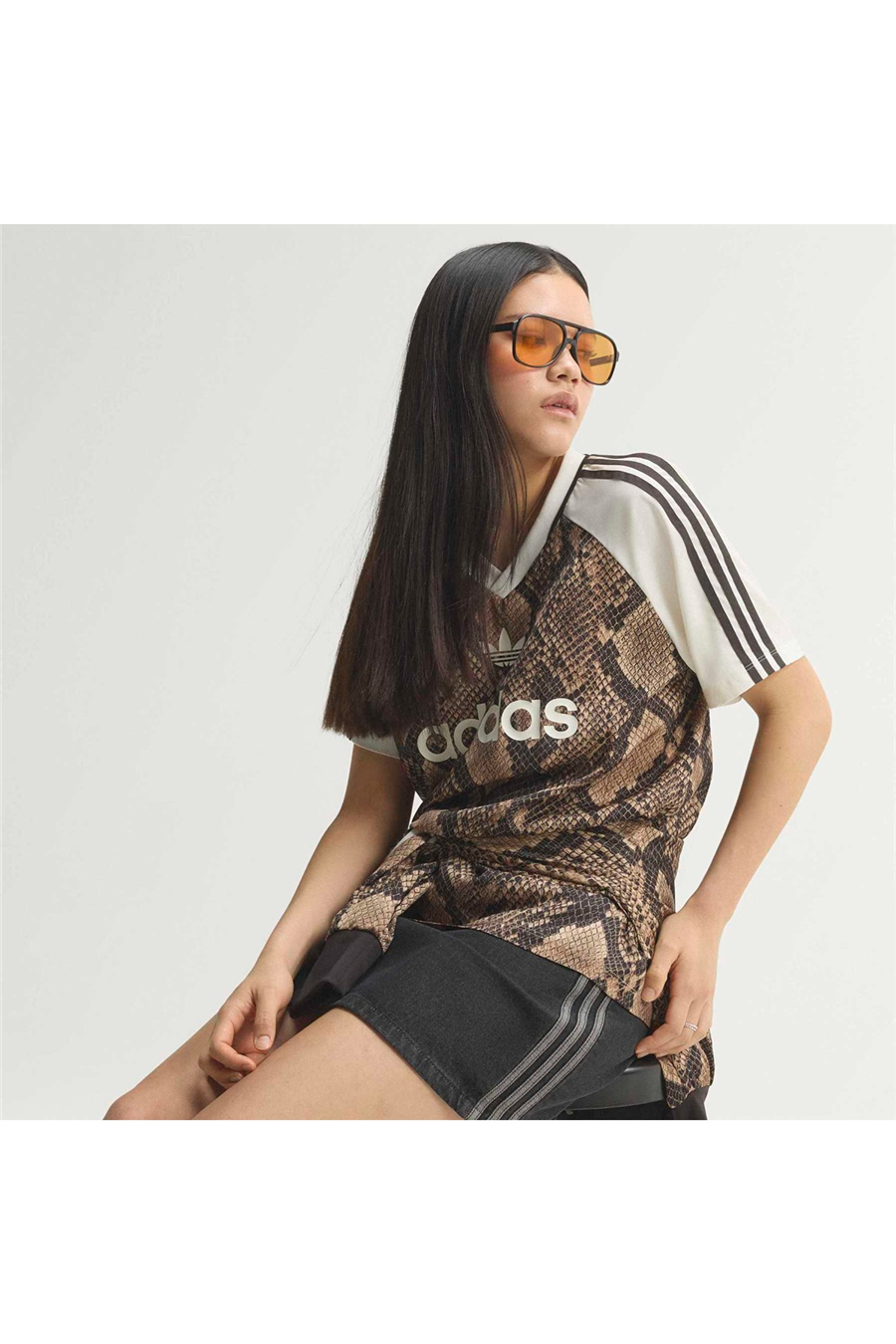 adidas Kadın Forma SNAKE PRINT SATIN JERSEY KX1897