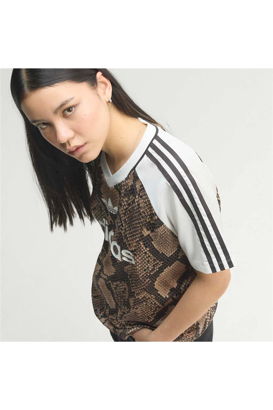 adidas Kadın Forma SNAKE PRINT SATIN JERSEY KX1897