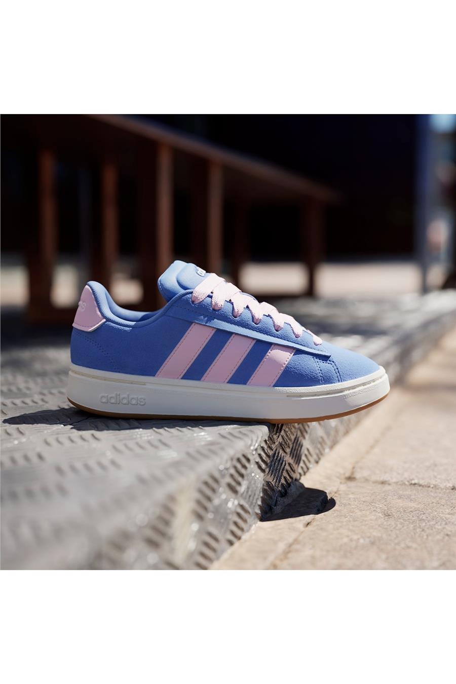 adidas Kadın  Mavi  Yürüyüş Ayakkabısı GRAND COURT ALPHA 00s JQ3002