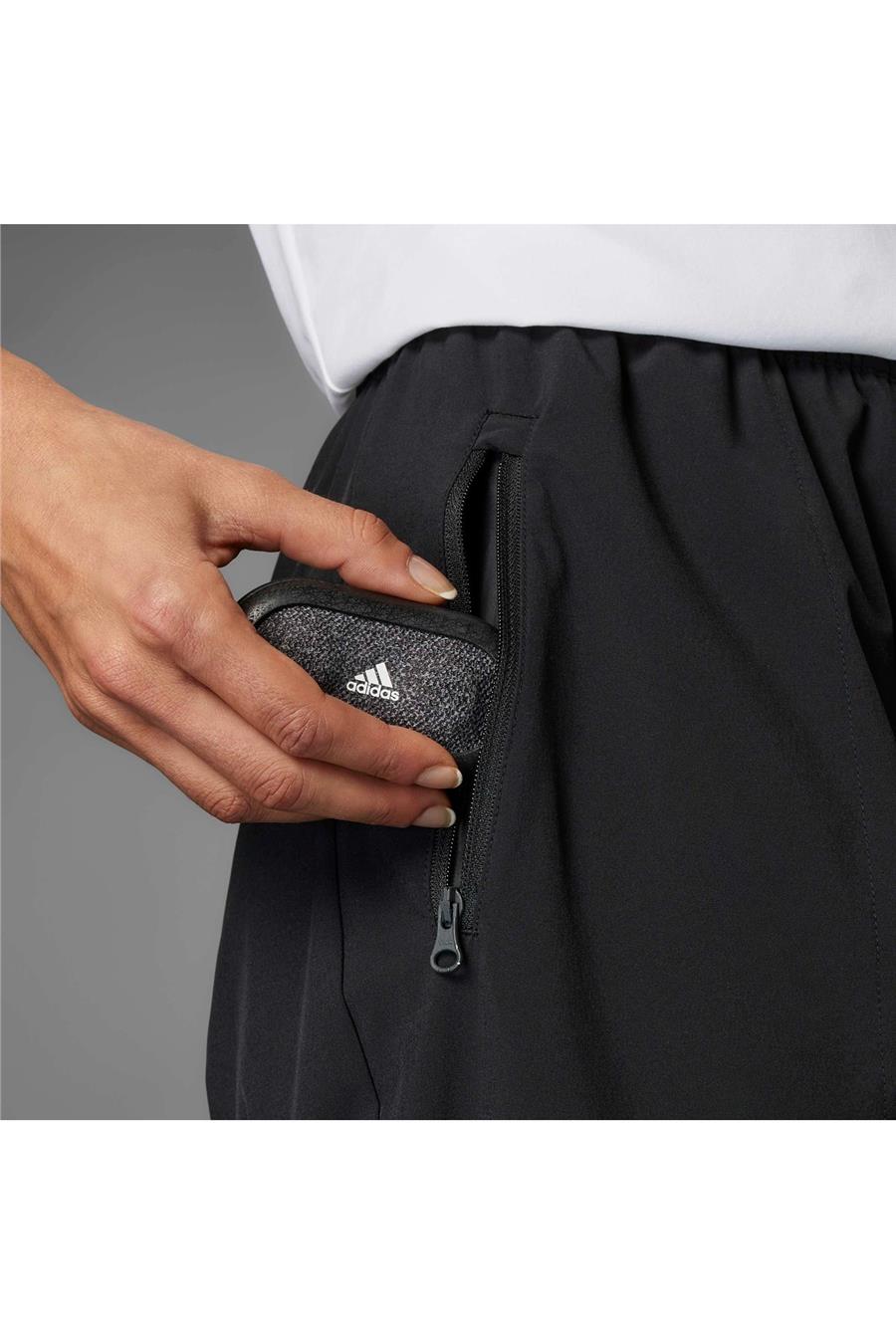 adidas  Kadın  Siyah  Eşofman Altı W MT ESS PANTS JP0806