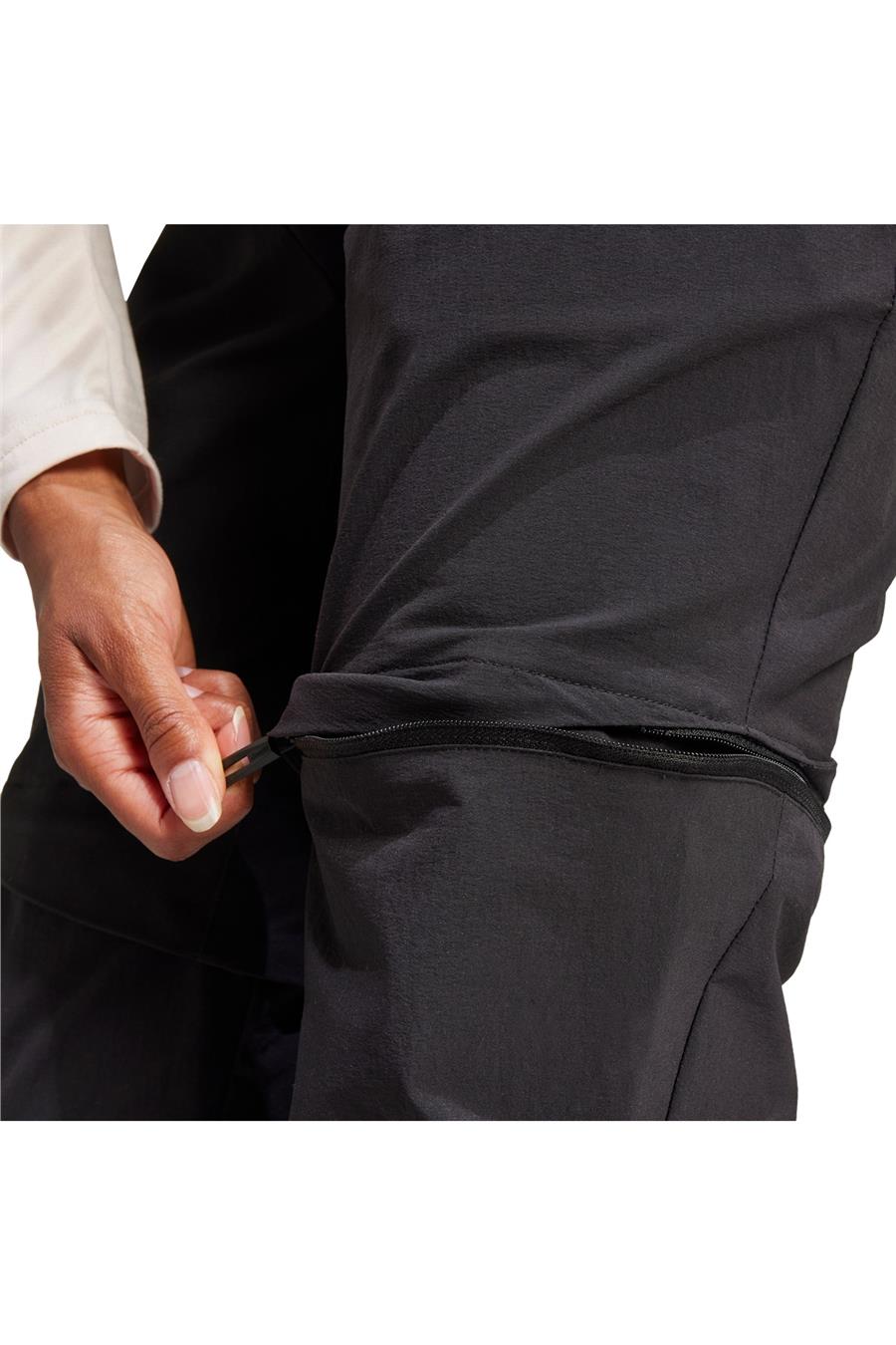 adidas Kadın  Siyah  Eşofman Altı W MT ZIP OFF P IZ3322