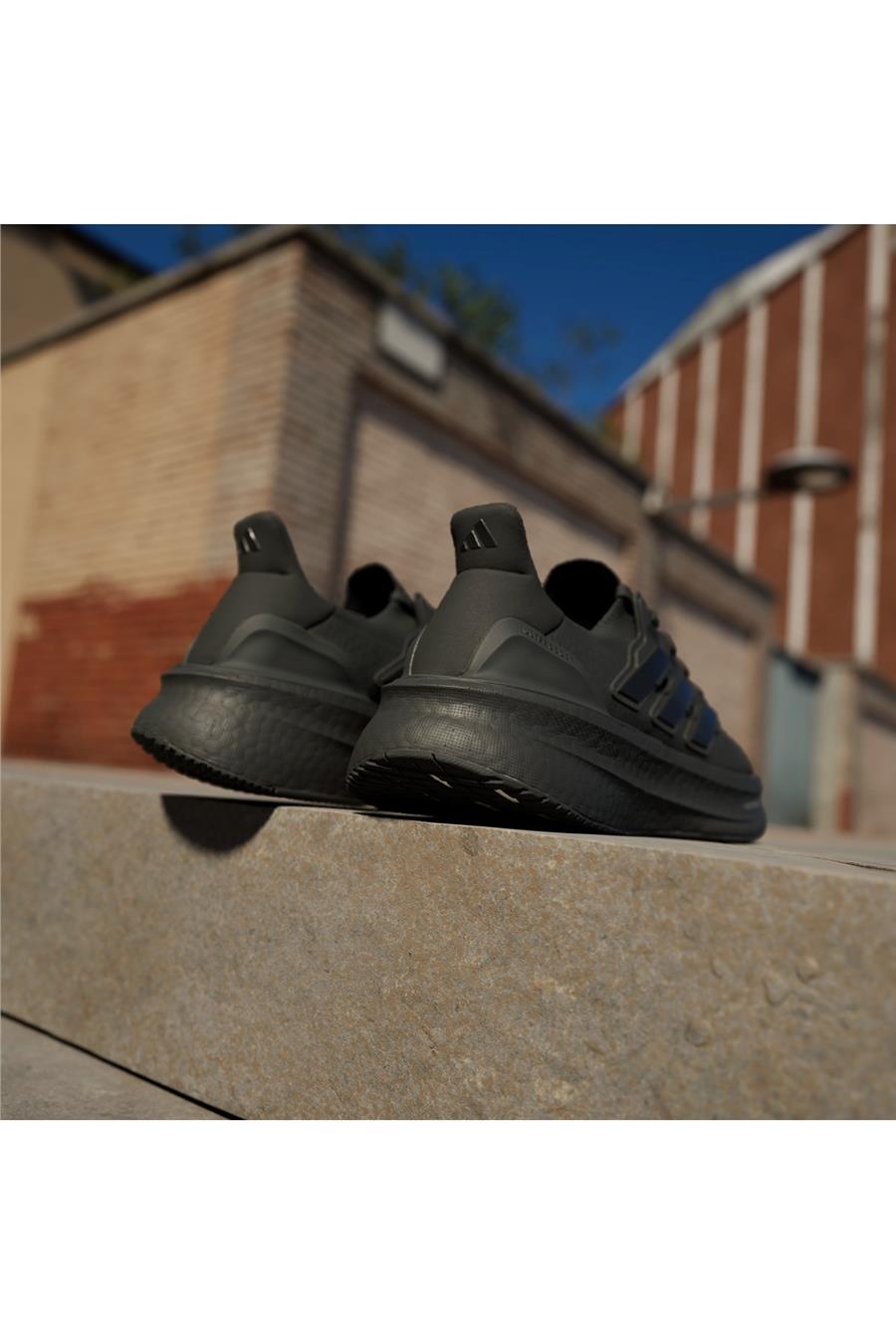 adidas Kadın  Siyah  Koşu Ayakkabısı ULTRABOOST 5 W ID8847