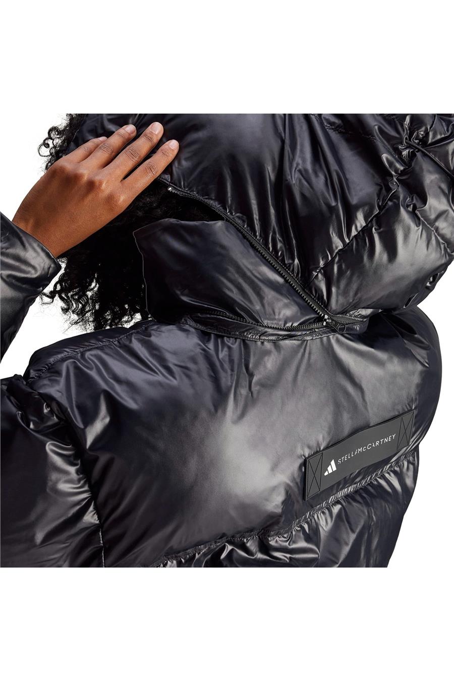 adidas Kadın  Siyah  Mont aSMC SHORT PUF IW9842