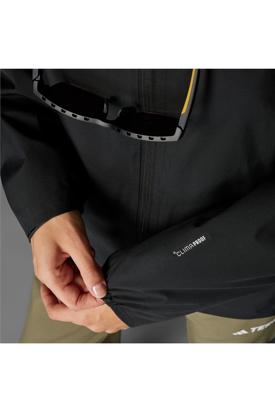 adidas Kadın  Siyah  Mont W MT ESS 3IN1 J JM8707