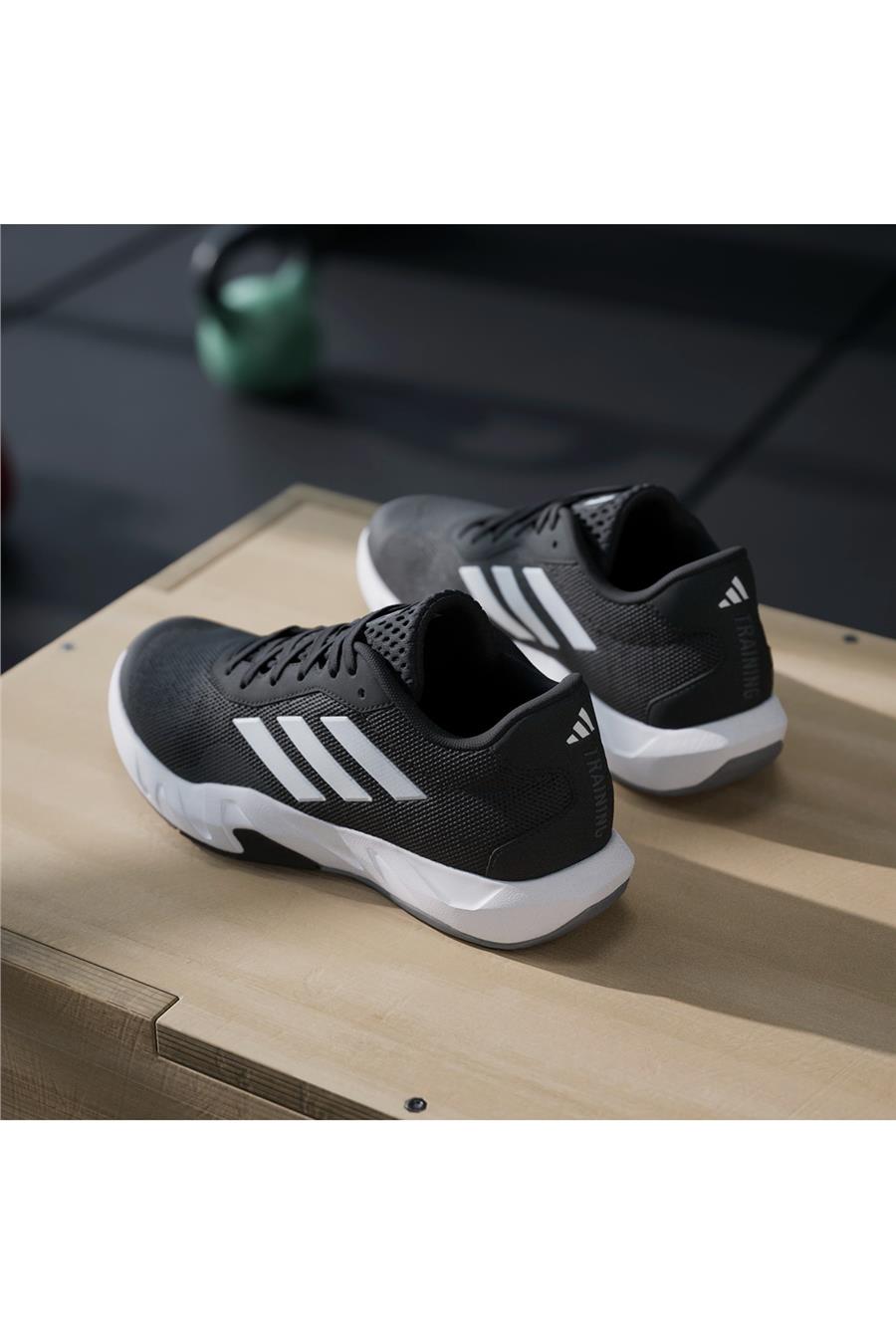 adidas Kadın  Siyah  Yürüyüş Ayakkabısı AMPLIMOVE TRAINER W IF0957