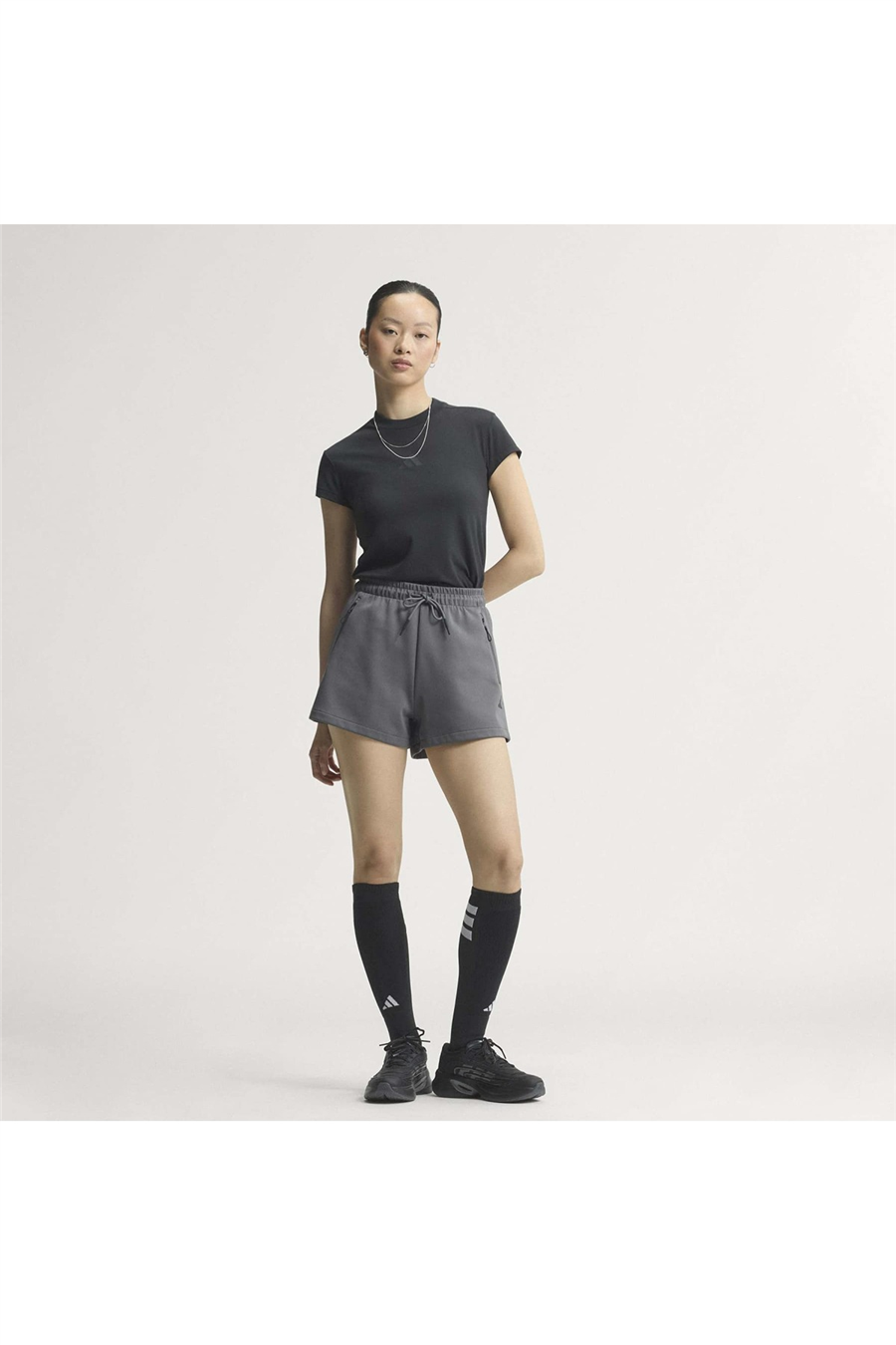 adidas Kadın Şort W Z.N.E.  SHORT KF6351