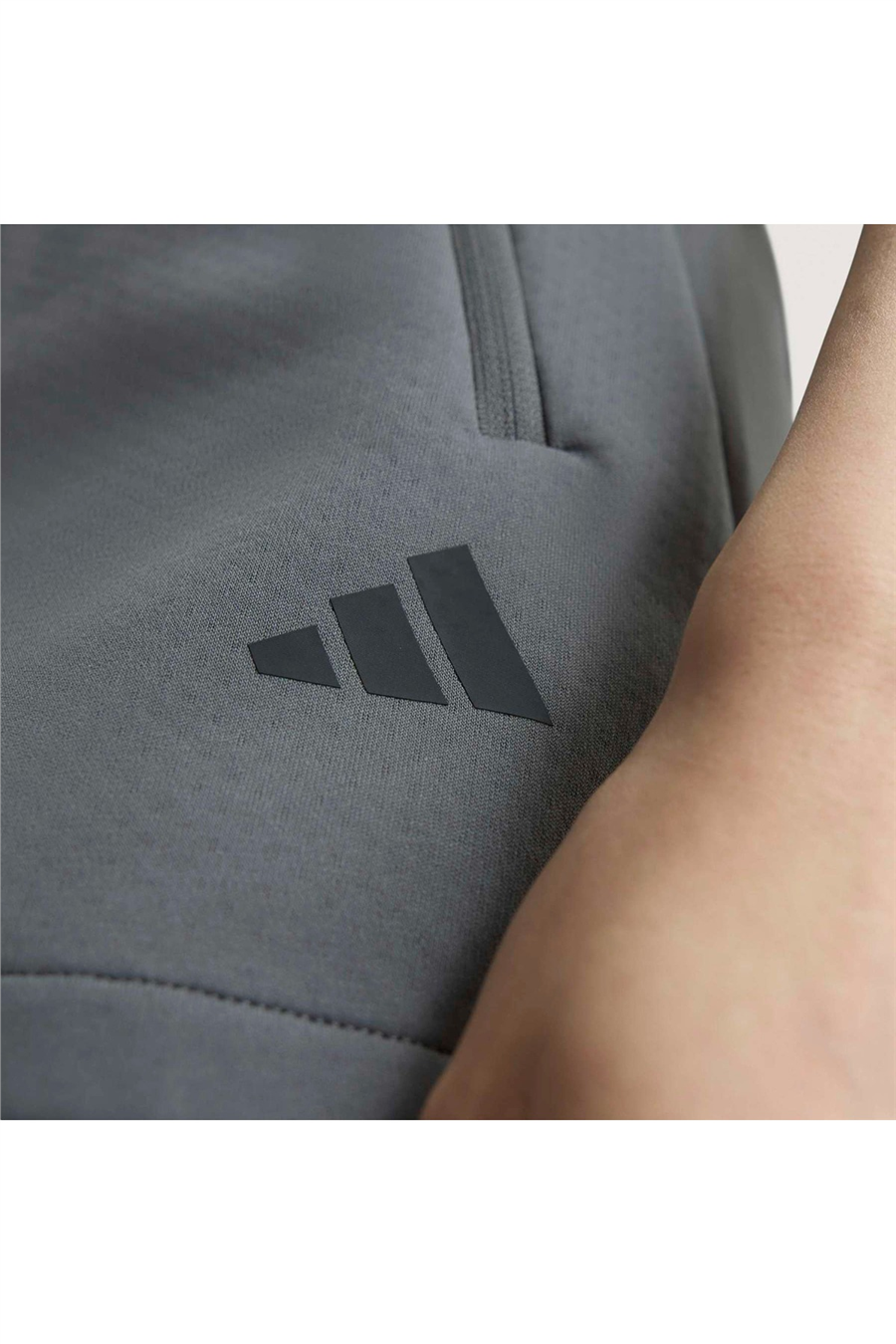 adidas Kadın Şort W Z.N.E.  SHORT KF6351