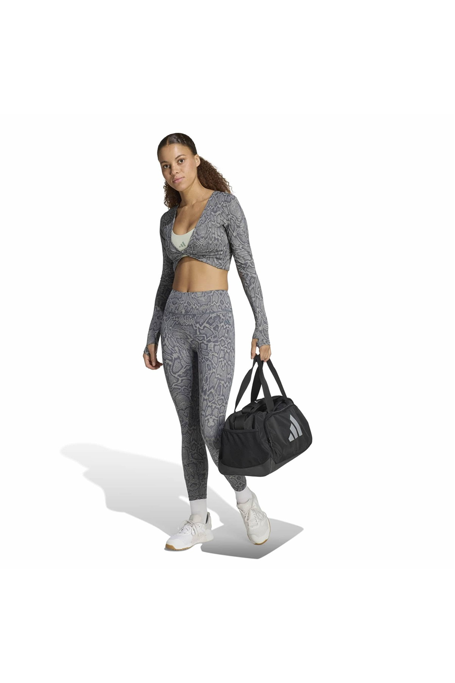 adidas Kadın Sweatshirt PrimeLft LS AOP KT4023