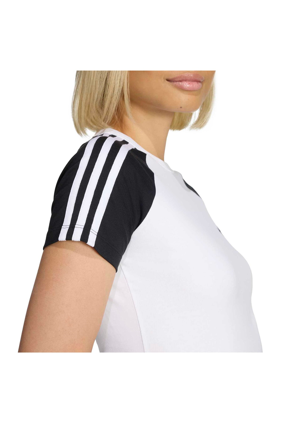 adidas Kadın T-shirt SST TEE KD3799