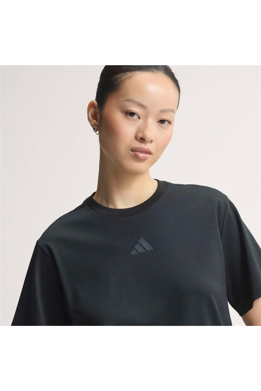 adidas Kadın T-shirt W Z.N.E. TEE KF6357