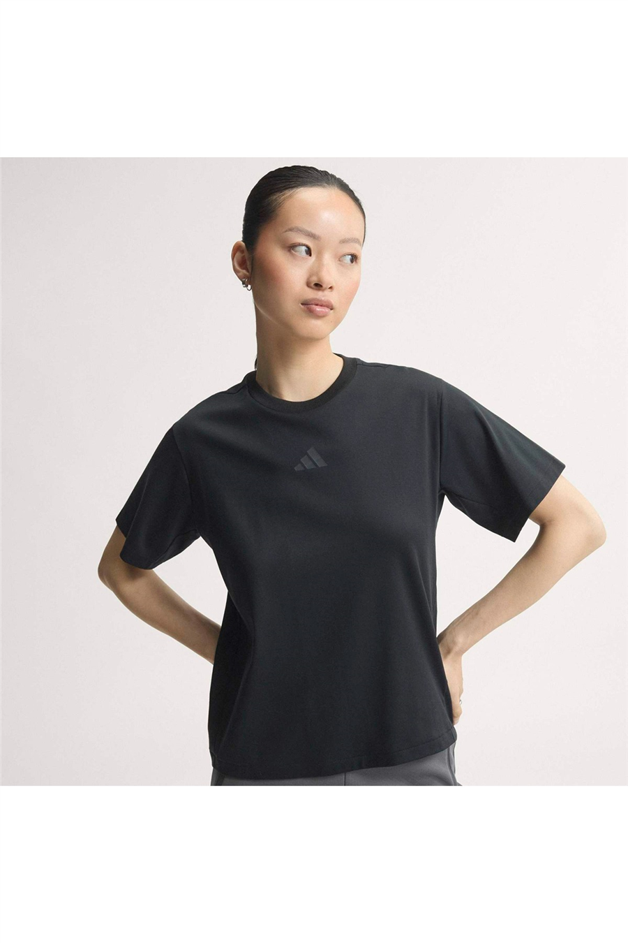 adidas Kadın T-shirt W Z.N.E. TEE KF6357