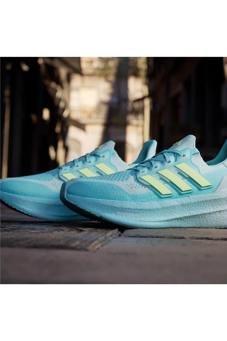 adidas Kadın  Turkuaz  Koşu Ayakkabısı ULTRABOOST 5 W JQ2911