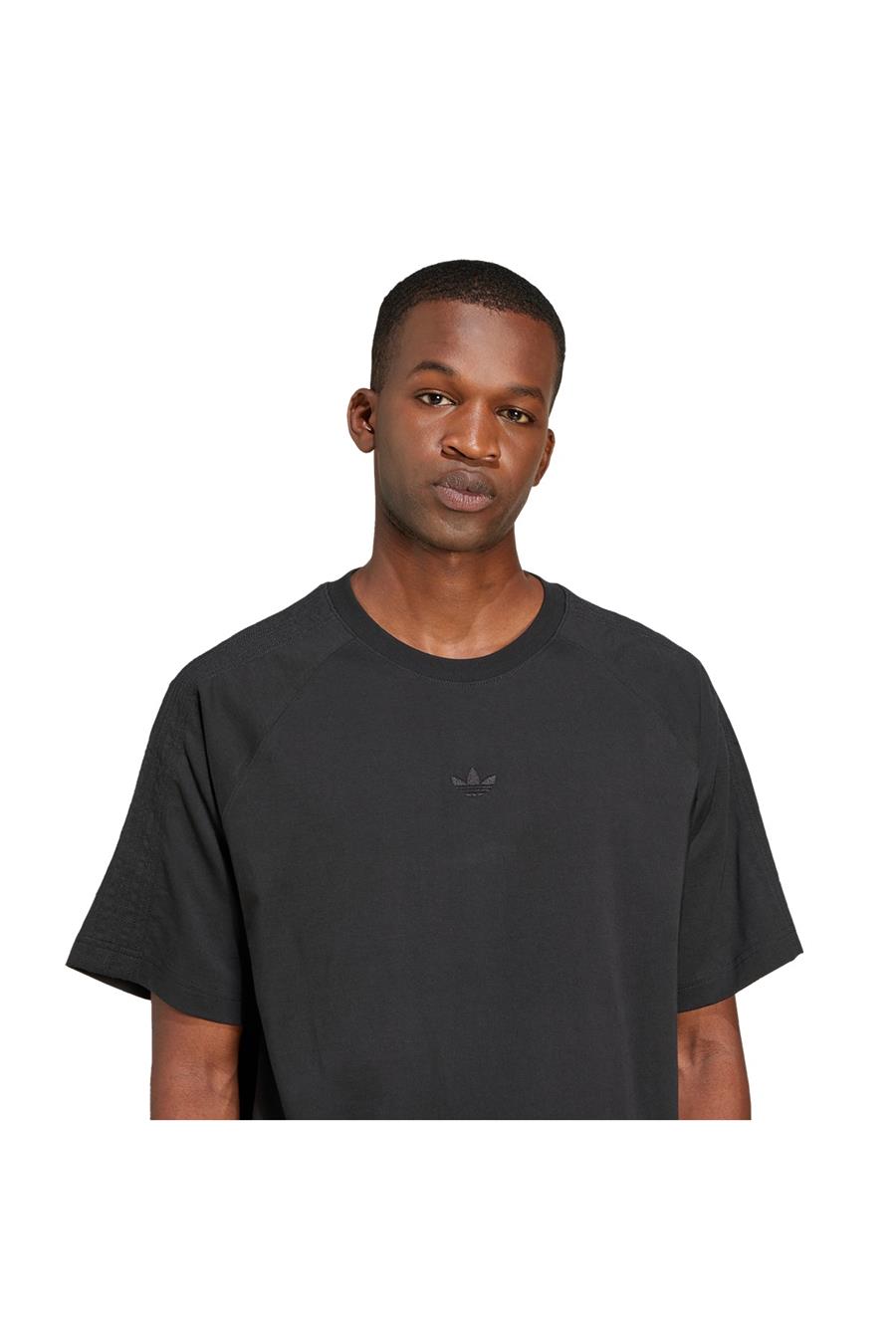 adidas P ESS TEE Erkek  Siyah  T-shirt JC9570