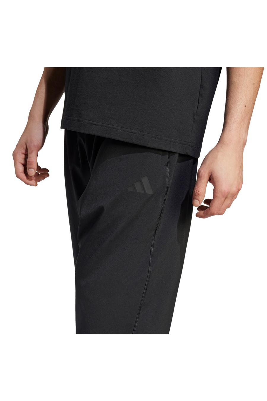 adidas Siyah  Erkek  Eşofman Altı M CE Q1 S WV PT JF3273 Siyah  Erkek  Eşofman Altı M CE Q1 S WV PT JF3273