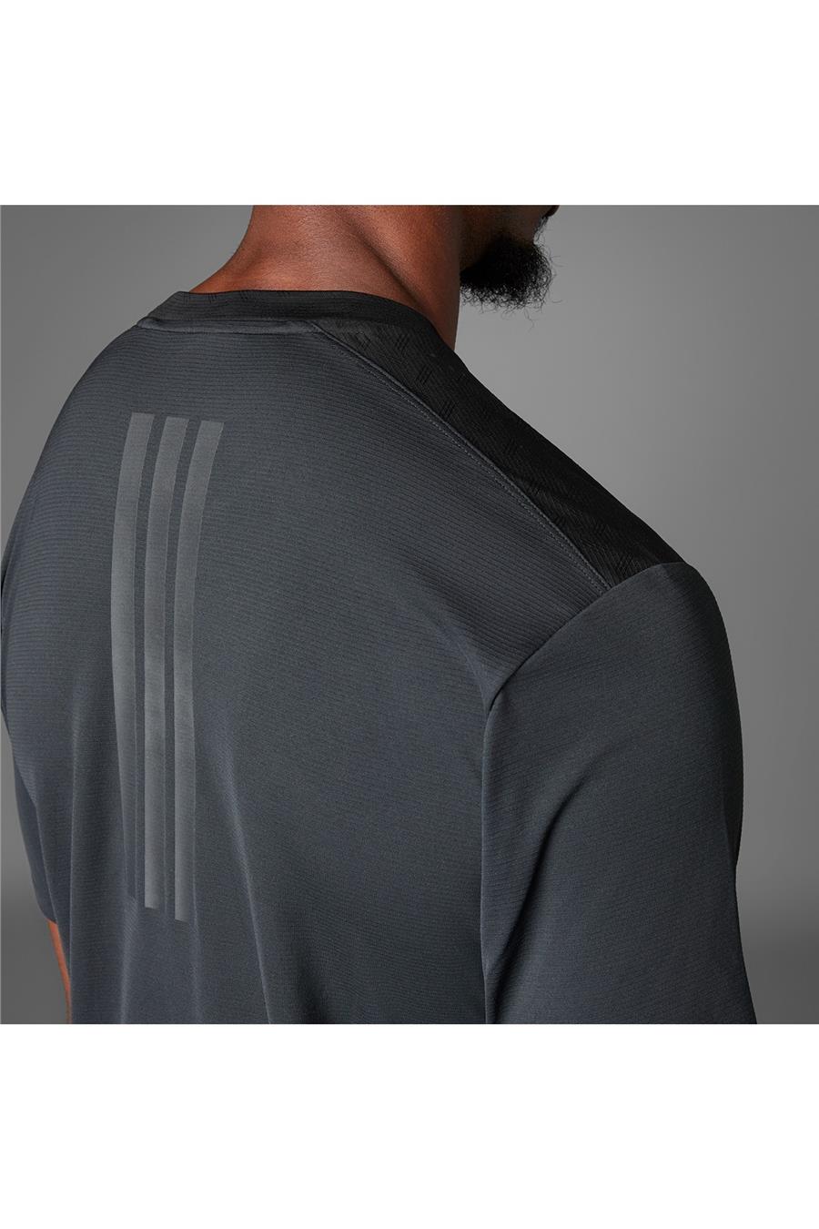 adidas Siyah  Erkek  T-shirt POWER 3S TEE JI8215 Siyah  Erkek  T-shirt POWER 3S TEE JI8215