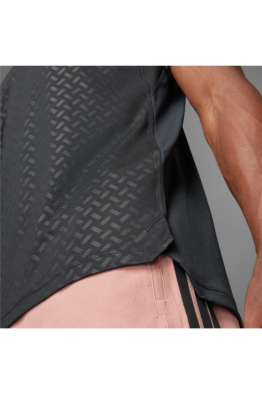 adidas Siyah  Erkek  T-shirt POWER 3S TEE JI8215 Siyah  Erkek  T-shirt POWER 3S TEE JI8215