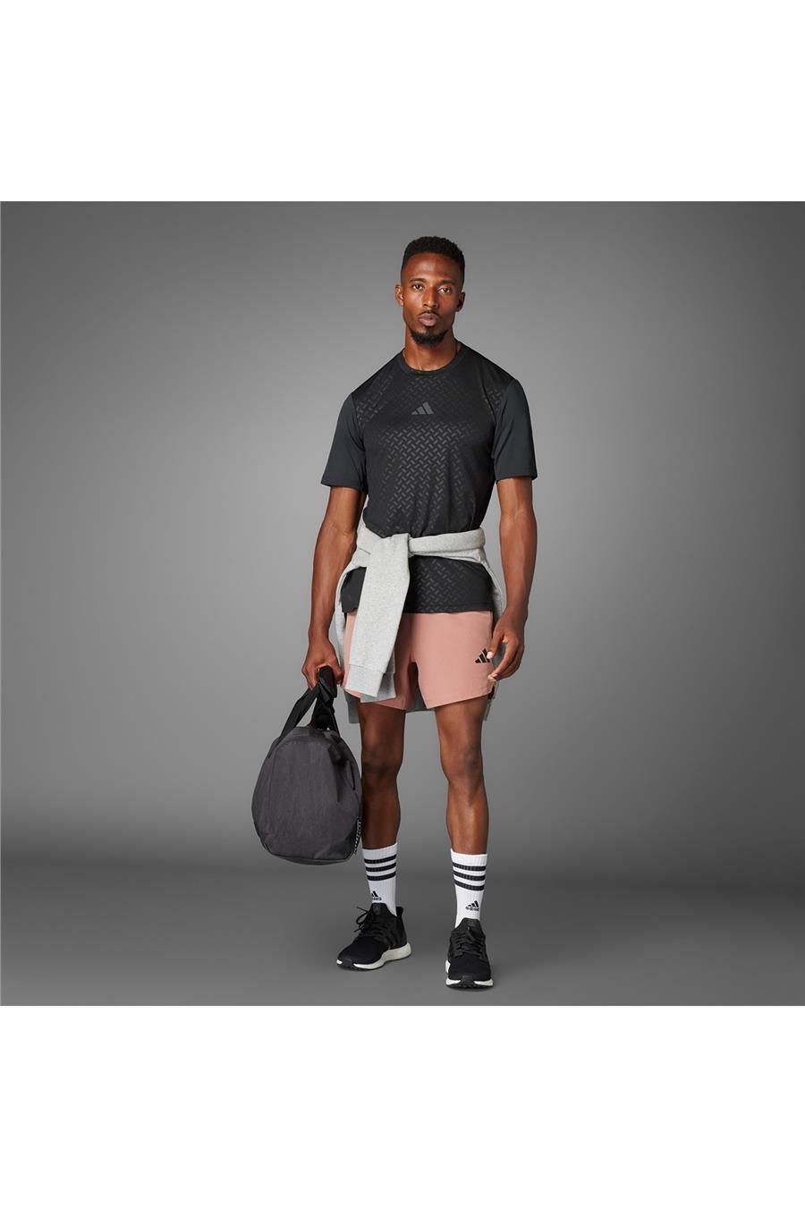 adidas Siyah  Erkek  T-shirt POWER 3S TEE JI8215 Siyah  Erkek  T-shirt POWER 3S TEE JI8215