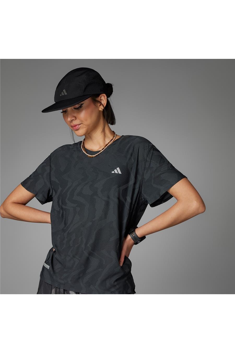 adidas ULT EGNRD TEE Kadın   T-Shirt IT3447