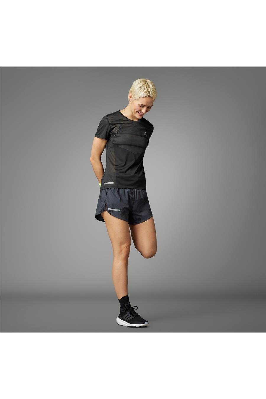 adidas ULT ENG TEE Kadın T-shirt IL7175