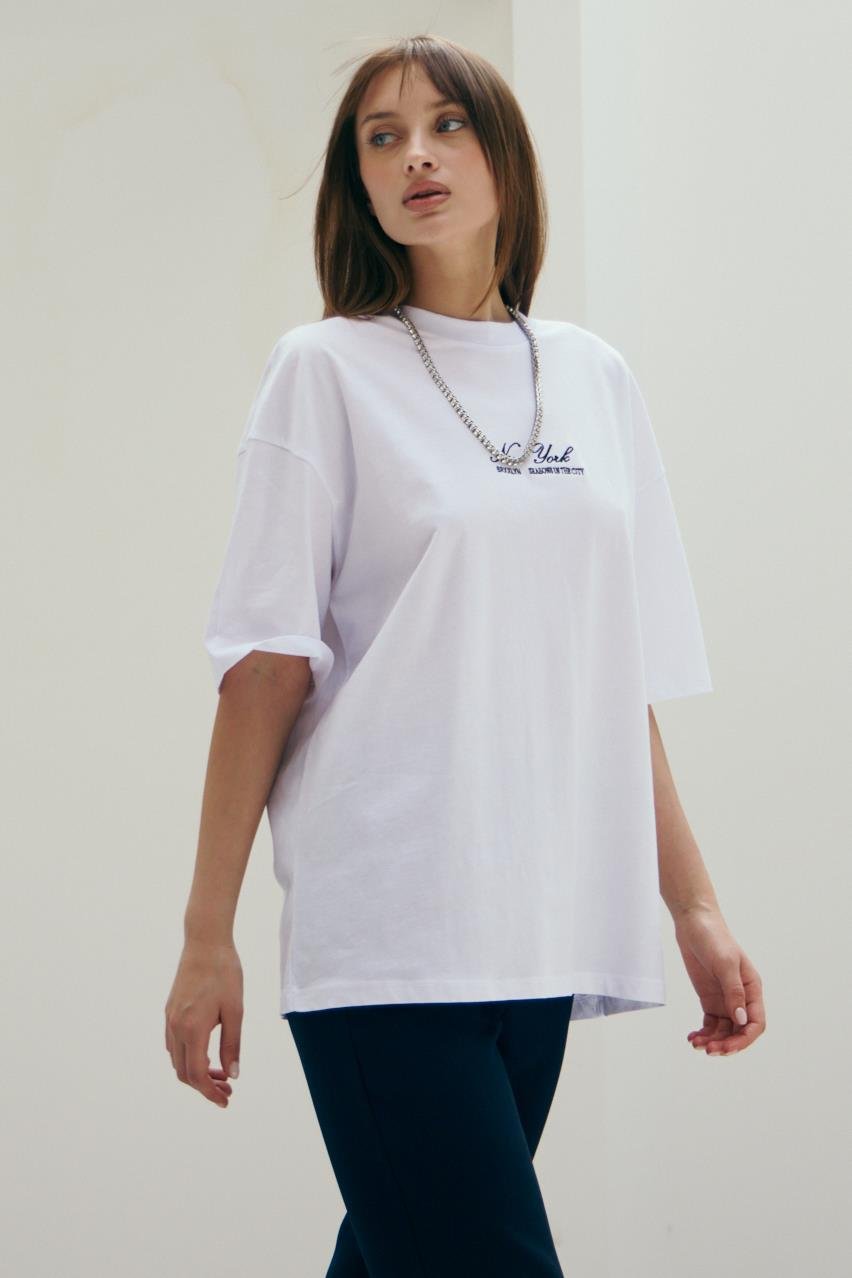 Pranga Kadın Beyaz Bisiklet Yaka Nakışlı T-Shirt - TSH.KD.0615