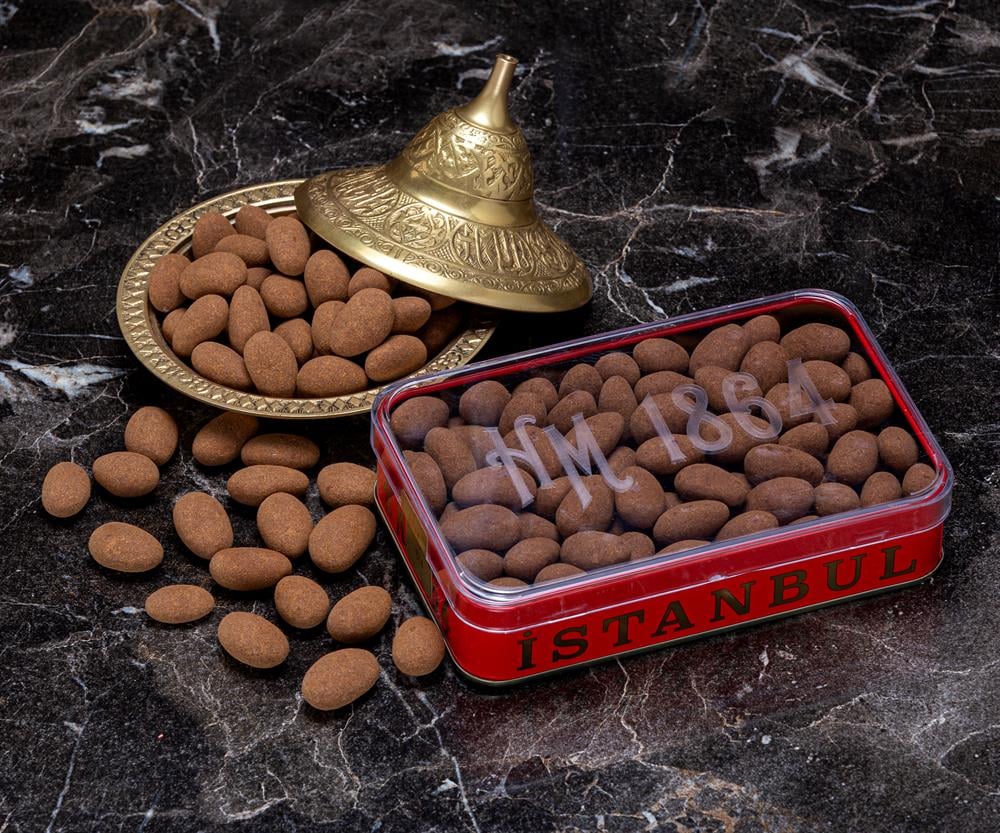 Tarçınlı Badem Çikolata Draje (Büyük Metal Kutu)