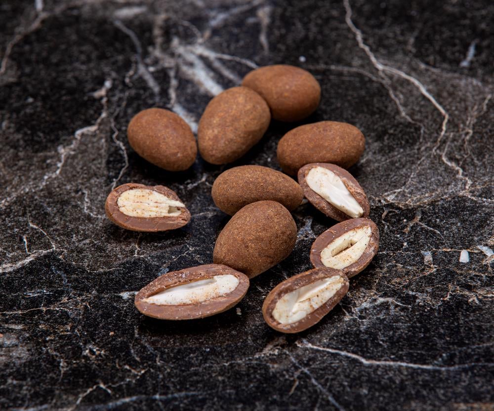 Tarçınlı Badem Çikolata Draje (Büyük Metal Kutu)