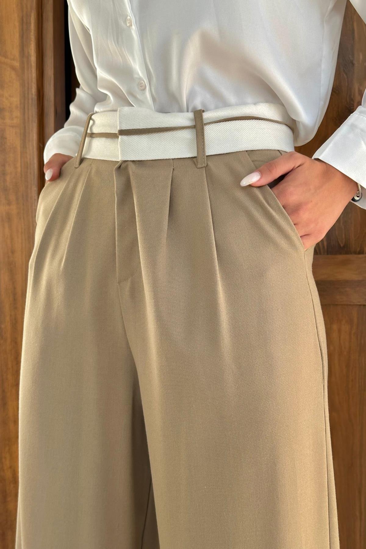 Bel Detaylı Pantolon - Kamel