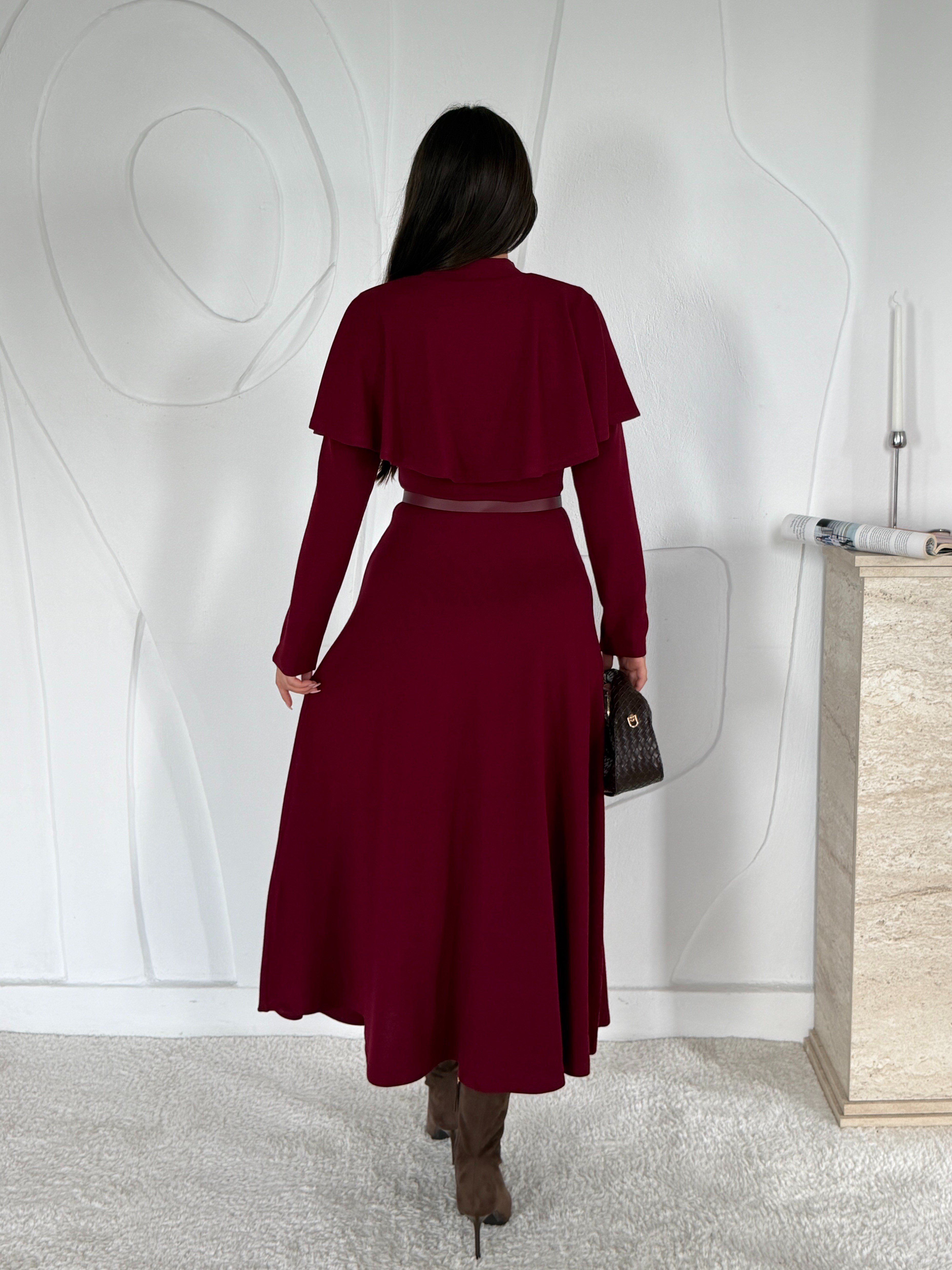 Bordo Pelerinli Elbise