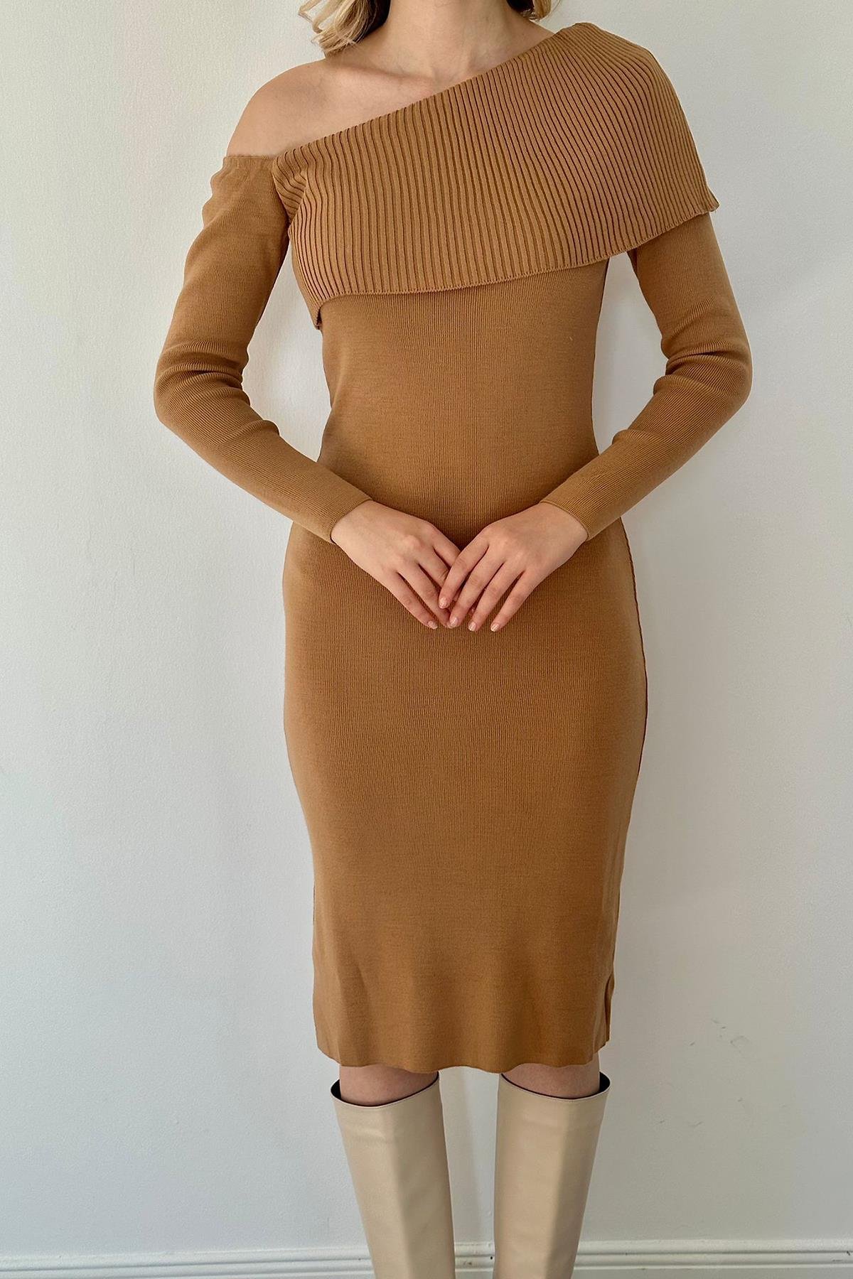 Düşük Omuz Mini Triko Elbise  - Kamel
