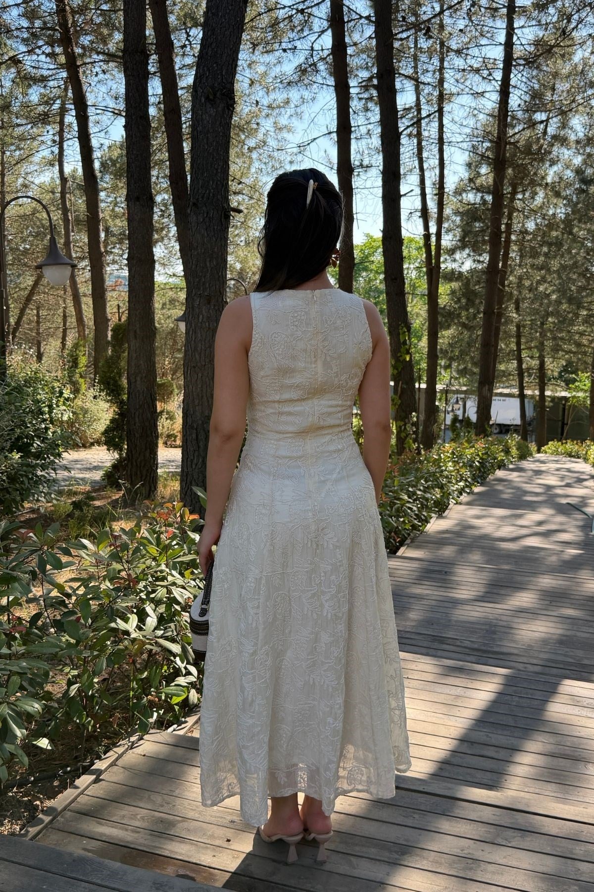 Ekru Kup Detaylı Uzun Elbise