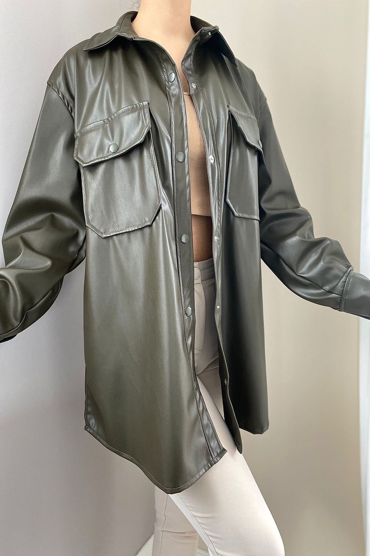 Elbee Fashion Women Çıt-Çıtlı Deri Kadın Gömlek - Haki