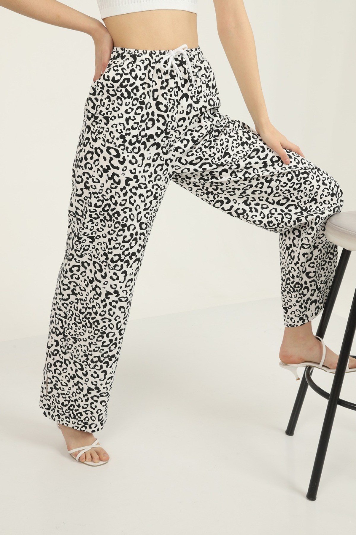 ELBEE Leopar Desenli Yırtmaçlı Pantolon - Siyah