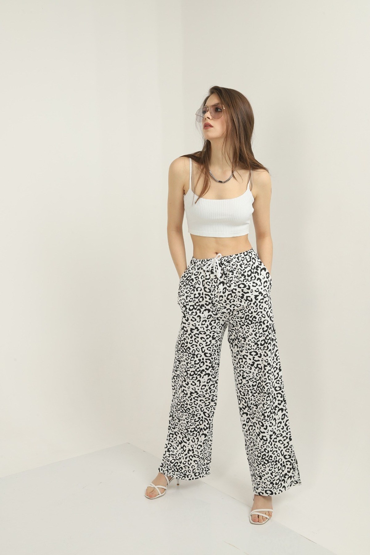 ELBEE Leopar Desenli Yırtmaçlı Pantolon - Siyah
